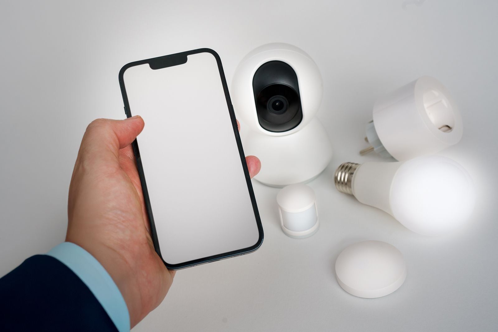 Do You Still Need Home Watch If You Have a Smart Home?